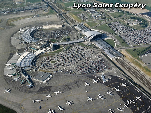 Aéroport de Lyon Saint Exupéry - Polynesair